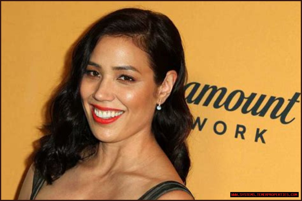 Michaela Conlin Partner: A Deep Dive Into Her Personal Life